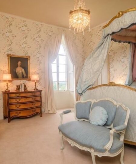 Lady Stormonts Room Tall Crop