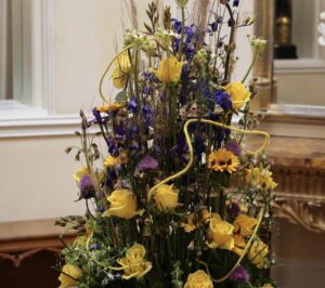 Linda Souters Arrangment inside the Palace