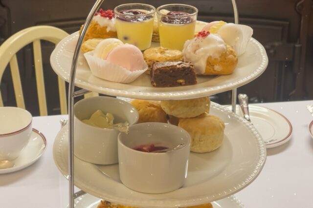 Gemini Generated Image ug7r24ug7r24ug7r